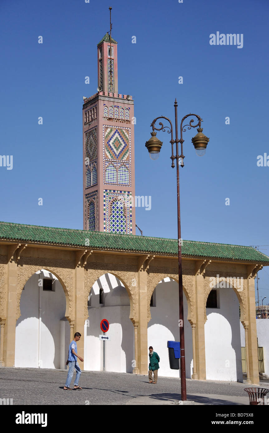 Il minareto di Sidi Bouabid moschea, Gran Socco, Tangeri, Regione Tangier-Tétouan, Marocco Foto Stock