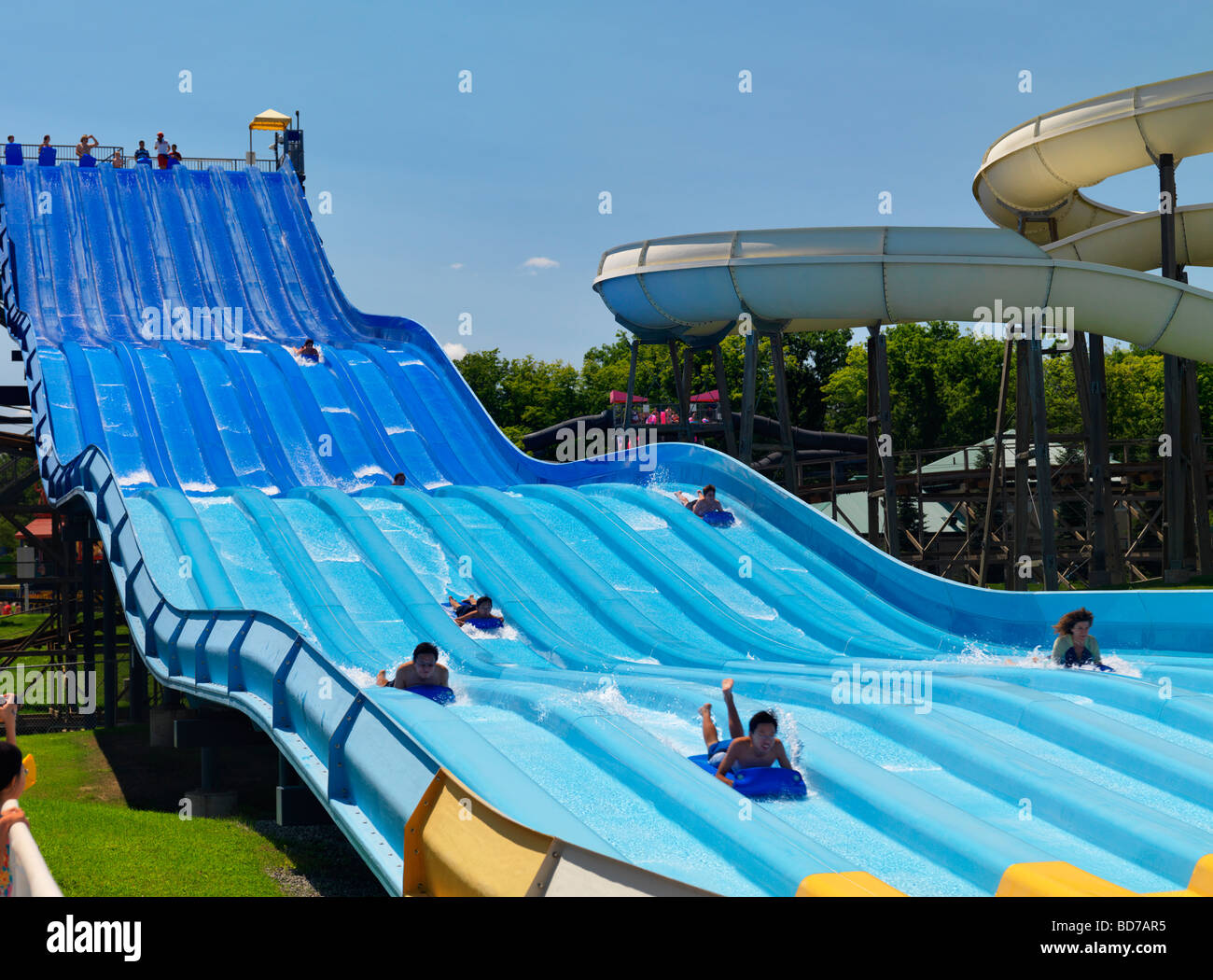 Riptide Racer acqua scorrere in corrispondenza di un parco acquatico al Canada's Wonderland Amusement Park Foto Stock