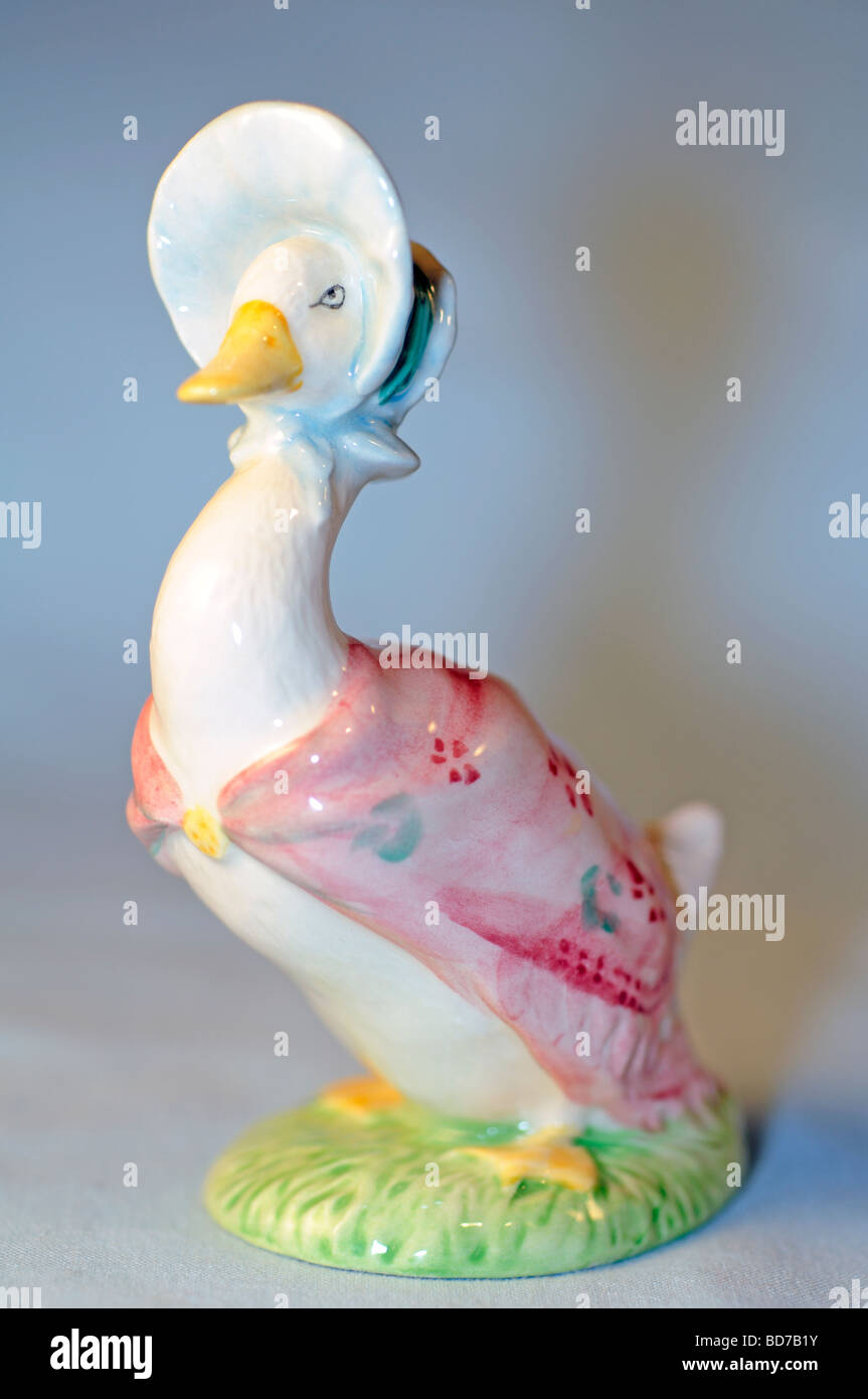Jemina Puddleduck - Beatrix Potter - Royal Doulton Peter Coniglio di figurine di raccolta Foto Stock