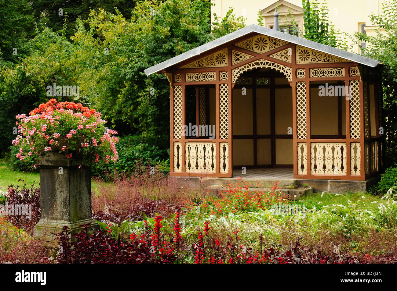 Capanna e giardino vicino alla Villa Wahnfried, il Museo Richard Wagner a Bayreuth, Baviera, Germania Foto Stock