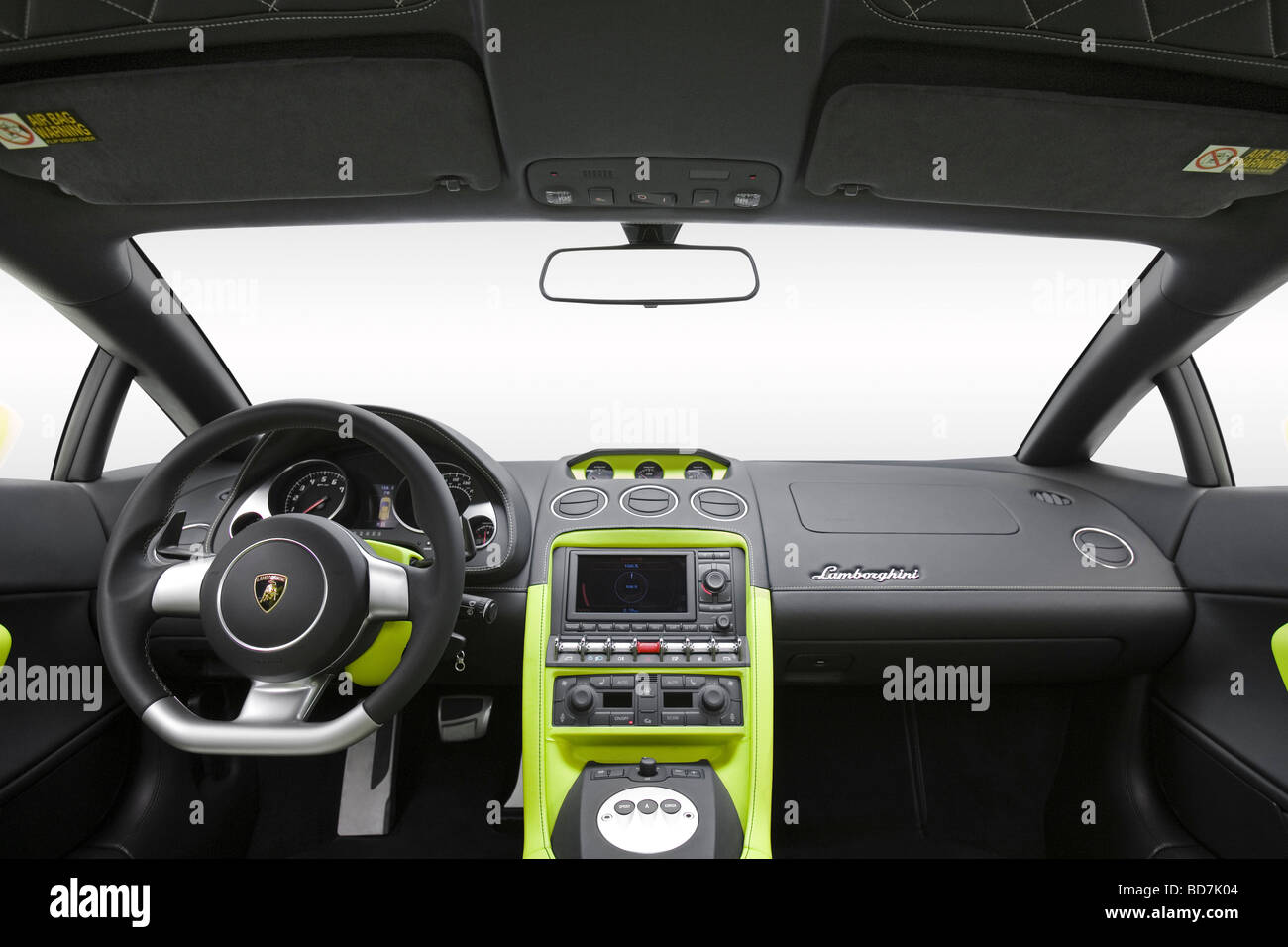 2009 Lamborghini Gallardo LP560-4 in verde - Cruscotto, consolle cambio di marcia visualizzare Foto Stock