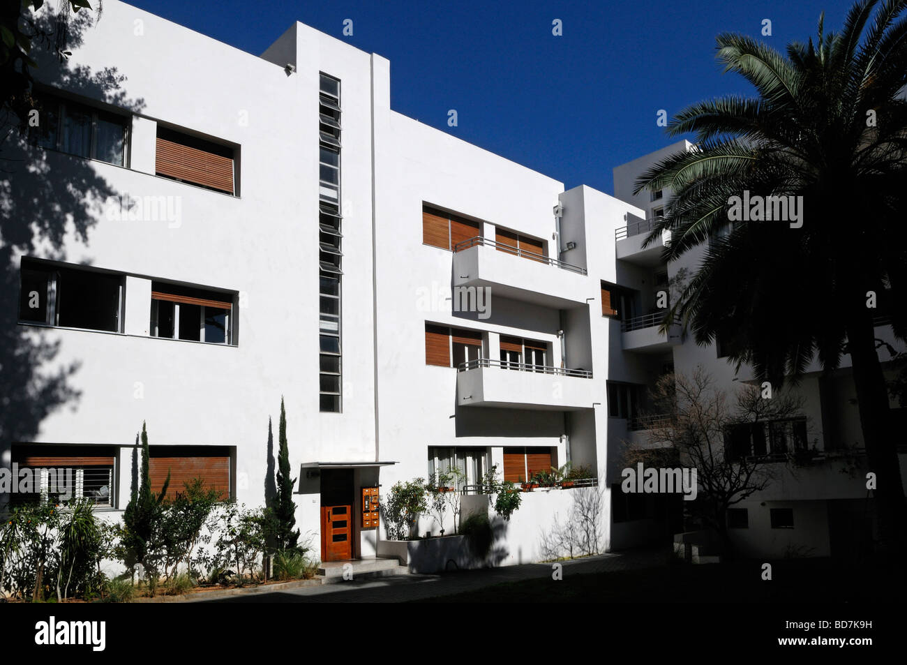 Architettura Bauhaus in stile Rothschild boulevard centro di Tel Aviv, Israele Foto Stock