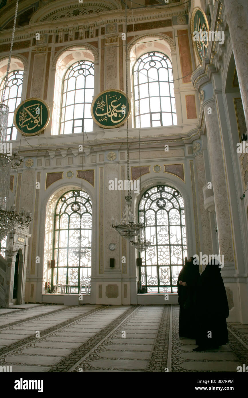 Buyuk Mecidiye Moschea Ortakoy, Istanbul, Turchia Foto Stock