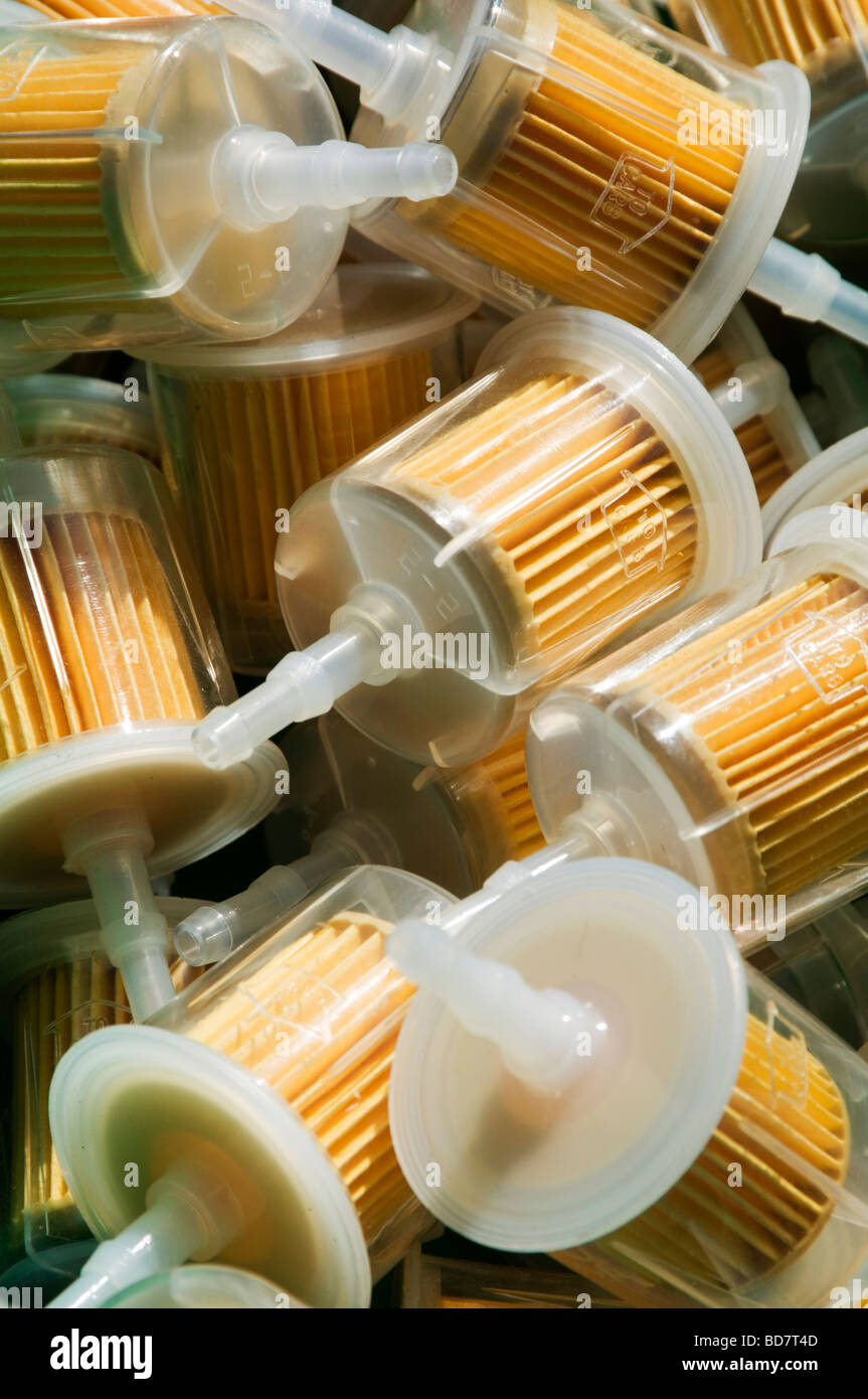 Filtro del carburante filtri benzina diesel auto parte parti di automobili di filtrazione servizi Servizio assistenza riparazioni riparazione garage garage negozio c Foto Stock