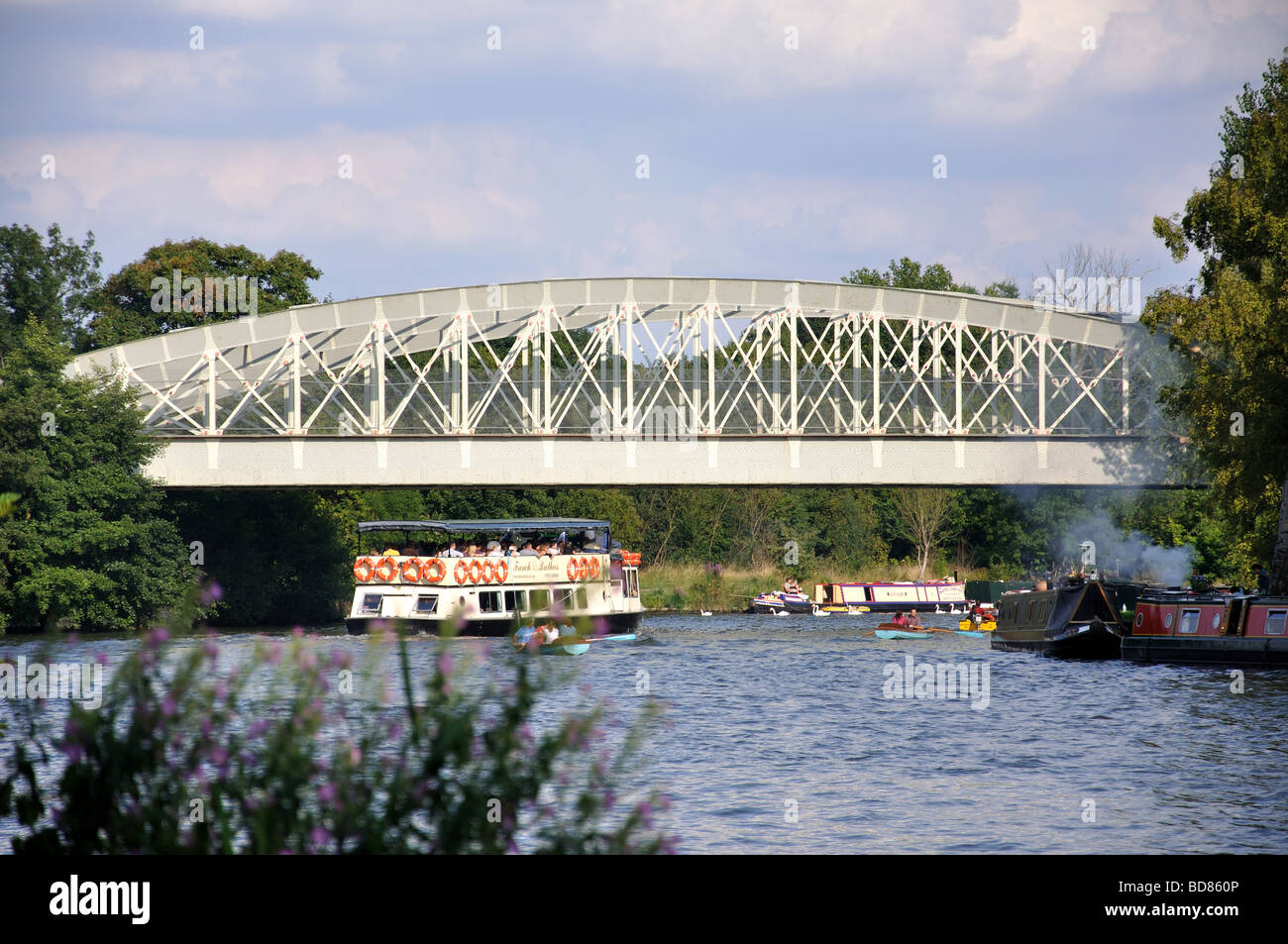 Ponte Ferroviario sul fiume Tamigi, Windsor, Berkshire, Inghilterra, Regno Unito Foto Stock