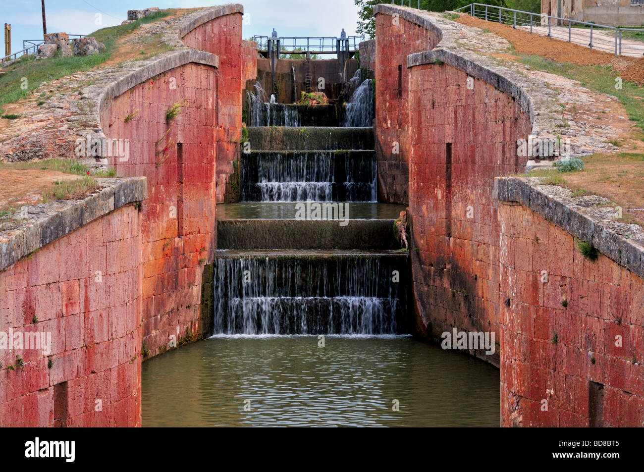 Spagna, San Giacomo modo: Canal de Castilla in Fromista Foto Stock
