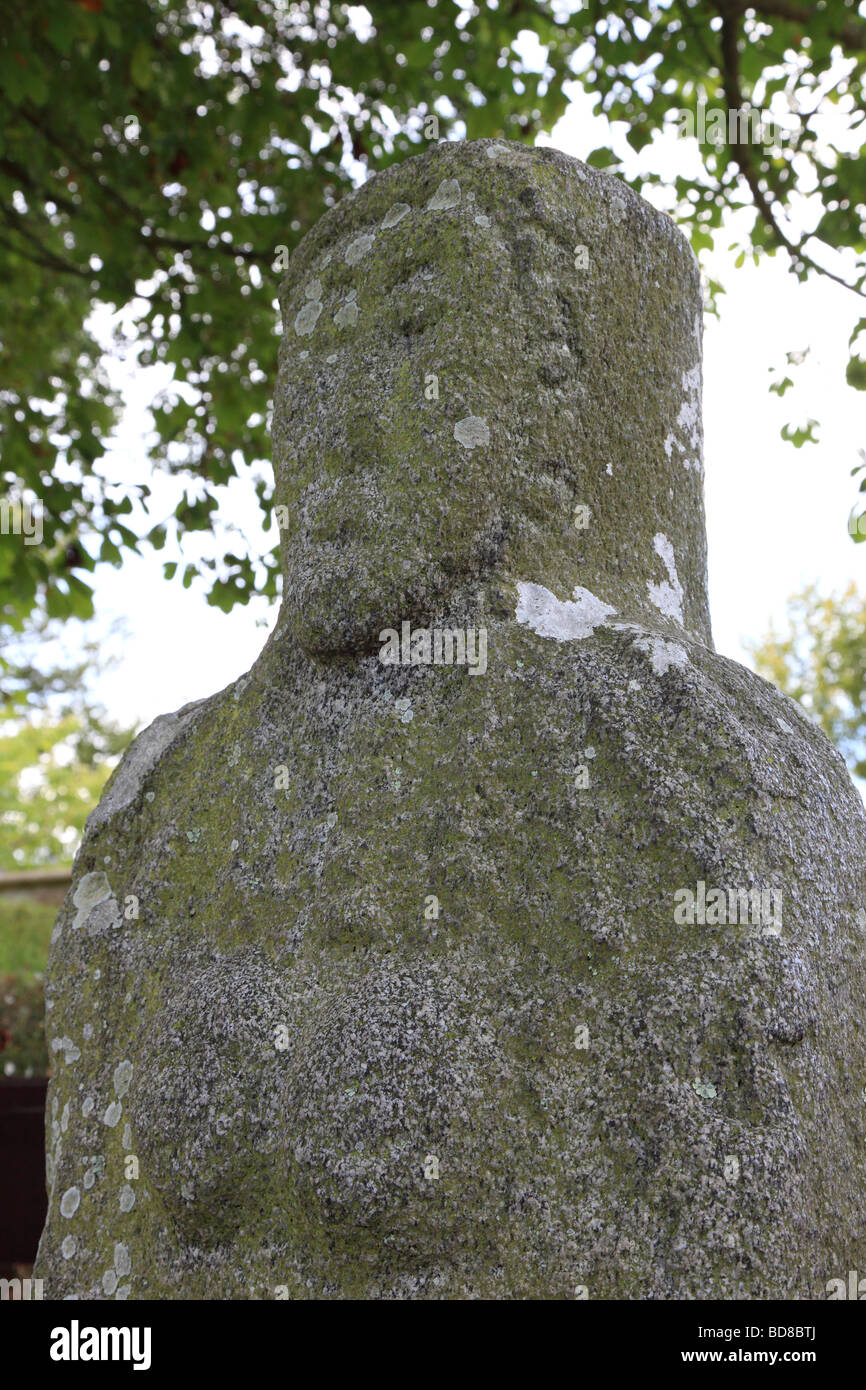 Grandmere du Chimquiere la vecchia signora del cimitero di San Martino La chiesa parrocchiale a Guernsey Isole del Canale Foto Stock