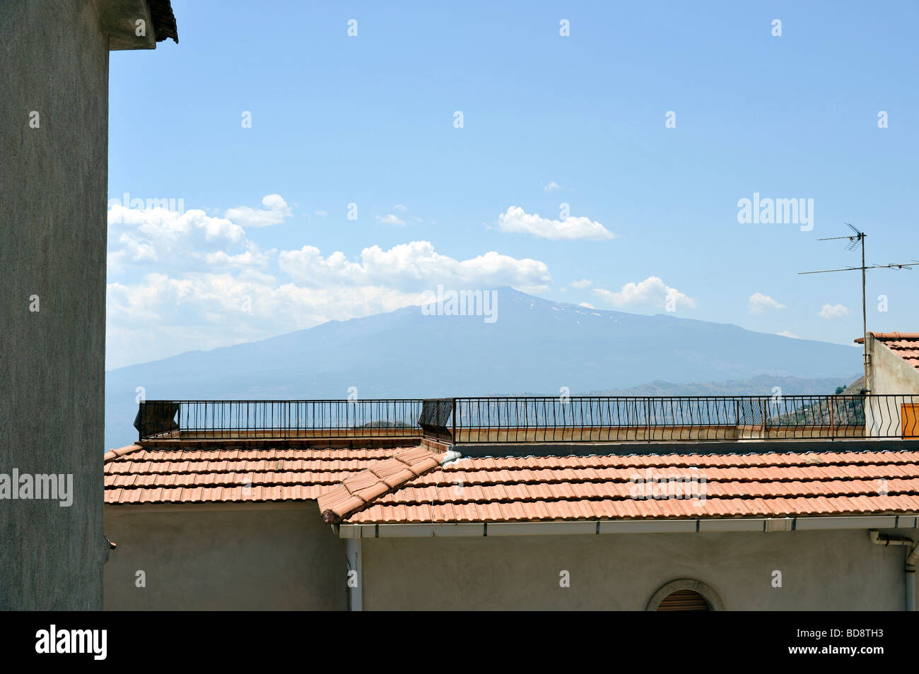 Vista del Monte Etna da Castelmola Sicilia Italia Foto Stock