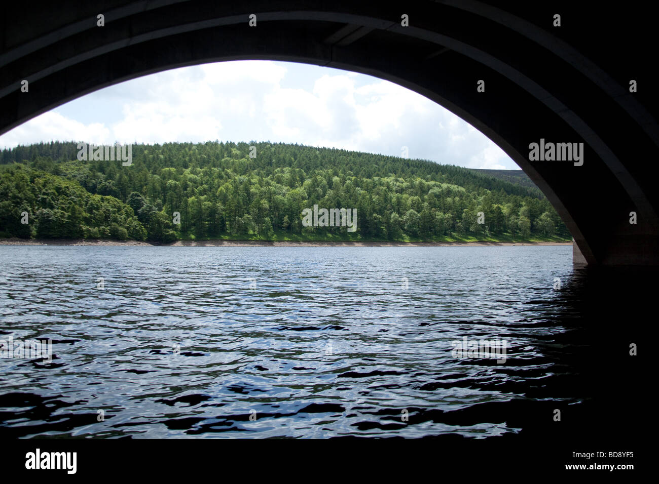Ladybower pesca di trote, Peak District , Derbyshire, Inghilterra. Foto Stock