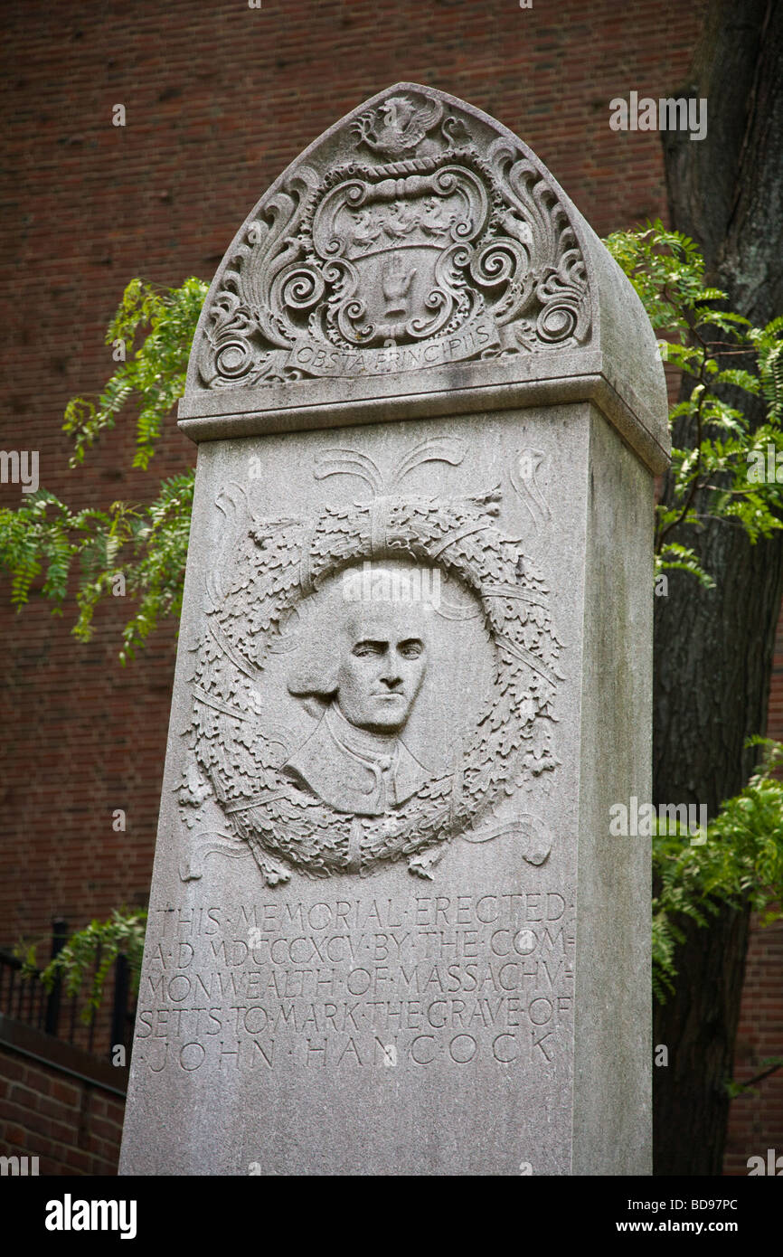Tomba di John Hancock nel granaio di seppellimento di massa il terzo più antico cimitero degli Stati Uniti Boston Massachusetts Foto Stock