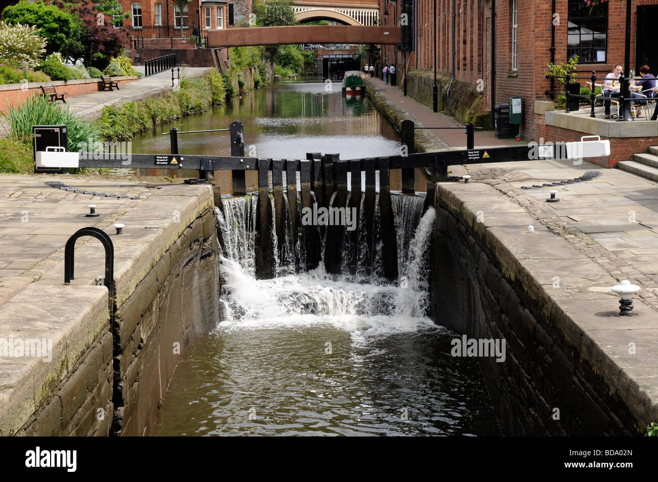 Il 92e bloccaggio finale sul Rochdale Canal, Castlefield, Manchester, Inghilterra, Regno Unito. Foto Stock