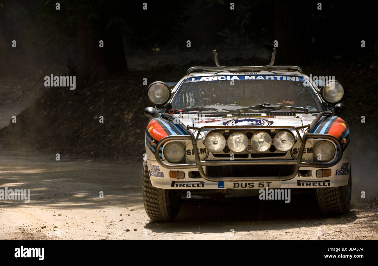 1983 Lancia Rallye 037 nel Rally Safari specifica a Goodwood Festival of Speed, Sussex, Regno Unito. Foto Stock