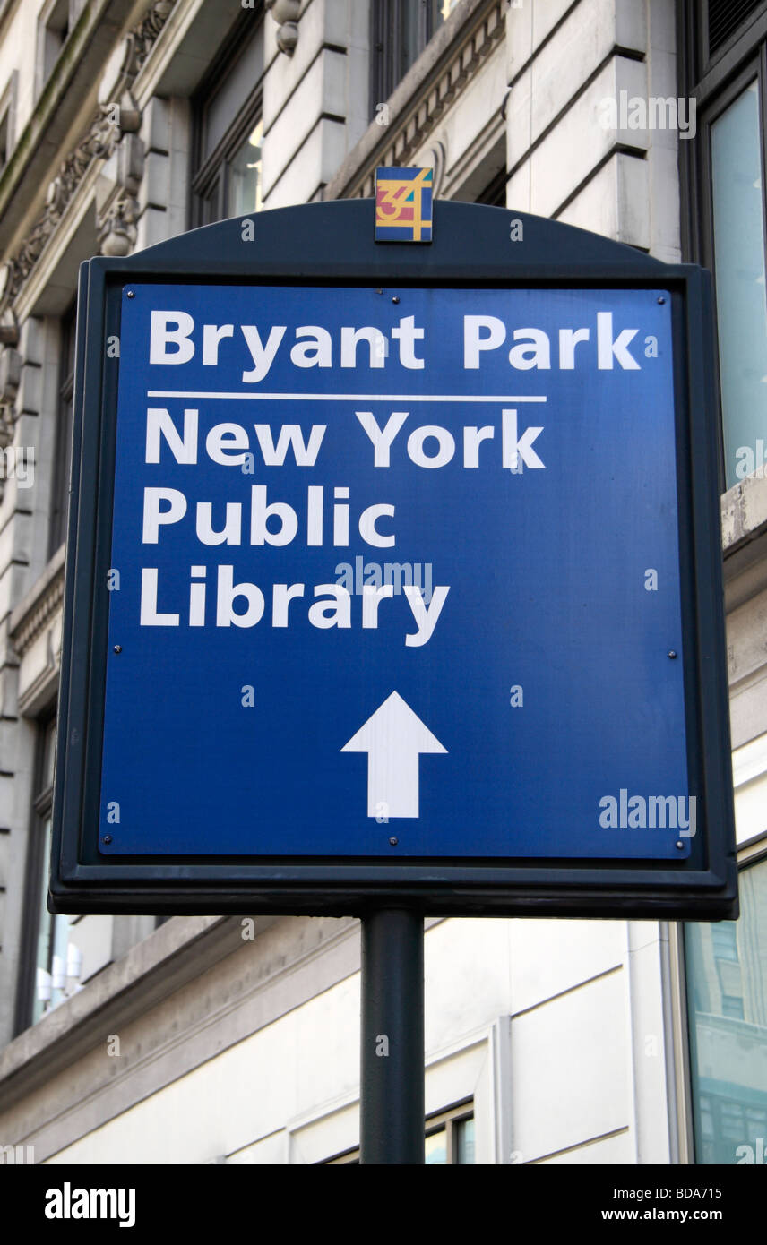 Un segno posto per la Biblioteca Pubblica di New York, New York, Stati Uniti. Foto Stock