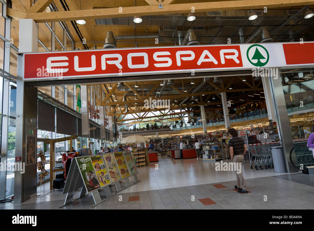 Eurospar " Euro " Spar supermarket, Telfs,Tirolo, Austria Foto Stock