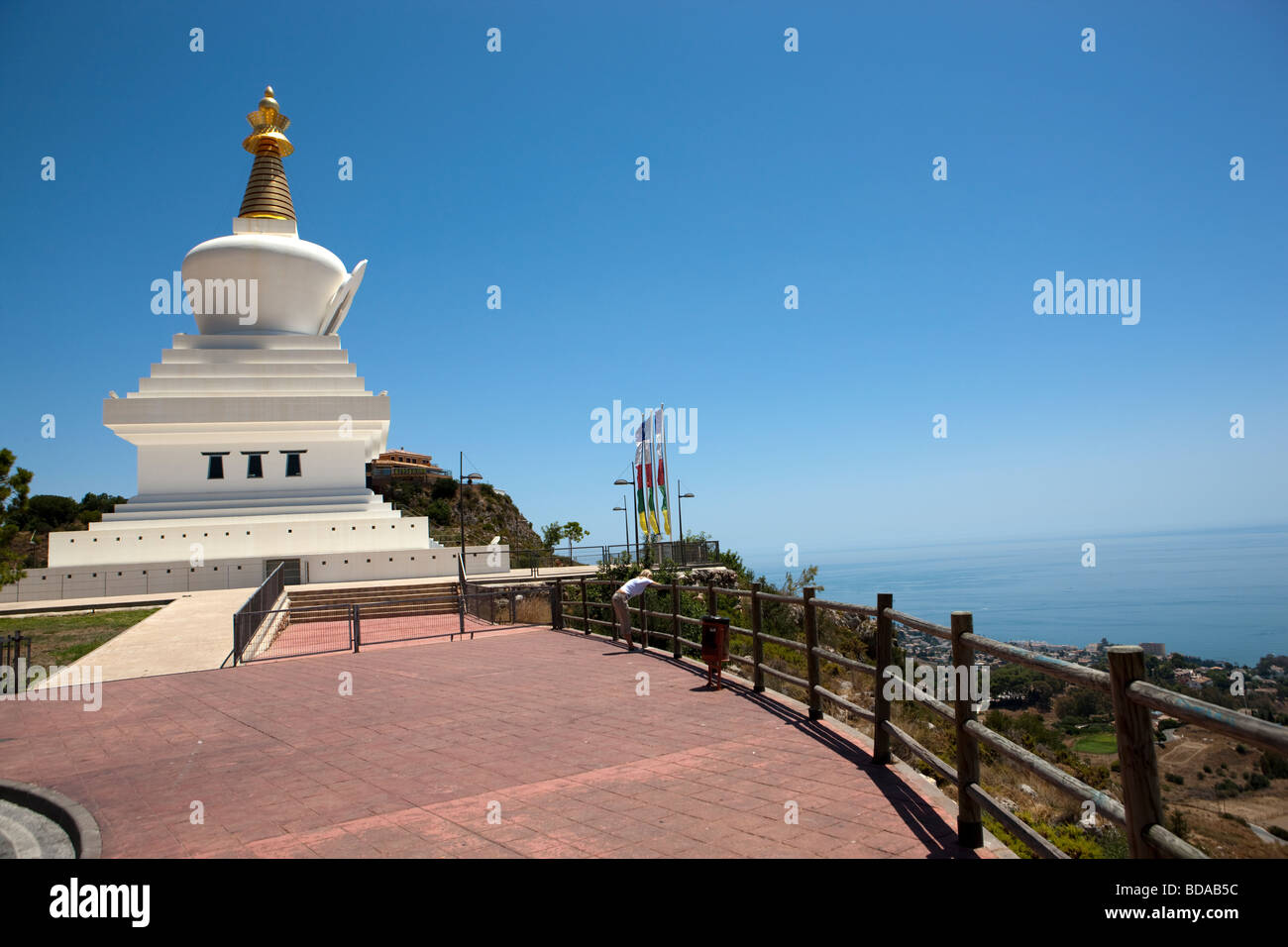 Stordimento e nuovo Illuminismo Stupa tempio buddista. Benalmadena. Costa del Sol. Andalusia. Spagna. Europa Foto Stock