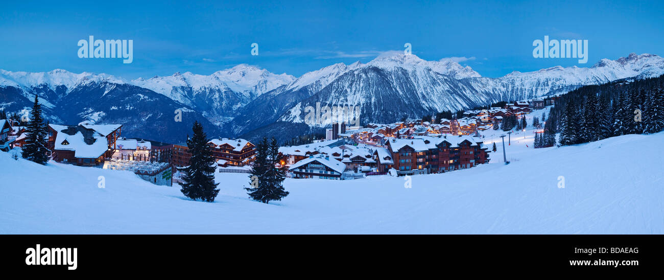 Courchevel 1850 ski resort in tre valli Les Trois Vallees Savoie sulle Alpi francesi Francia Foto Stock