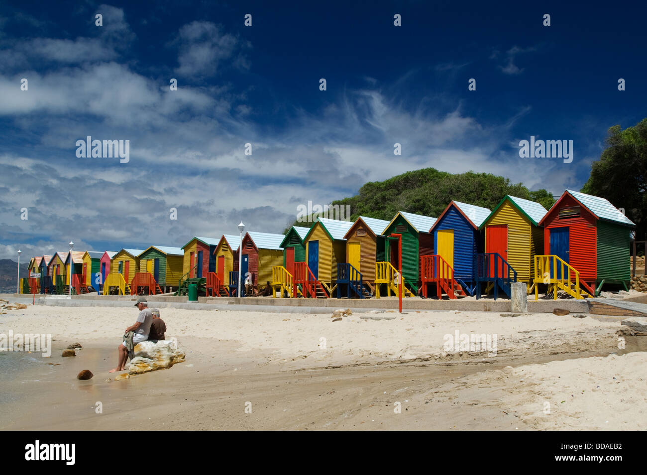 Cabine sulla spiaggia, a St James Cape Town Foto Stock