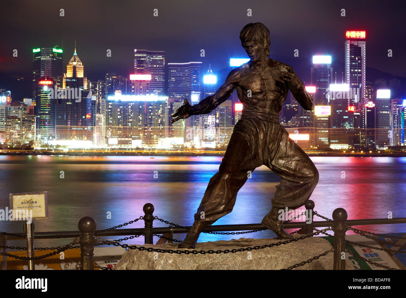 Statua di Bruce Lee, Hong Kong. Tsim Sha Tsui, Kowloon, Hong Kong. Foto Stock