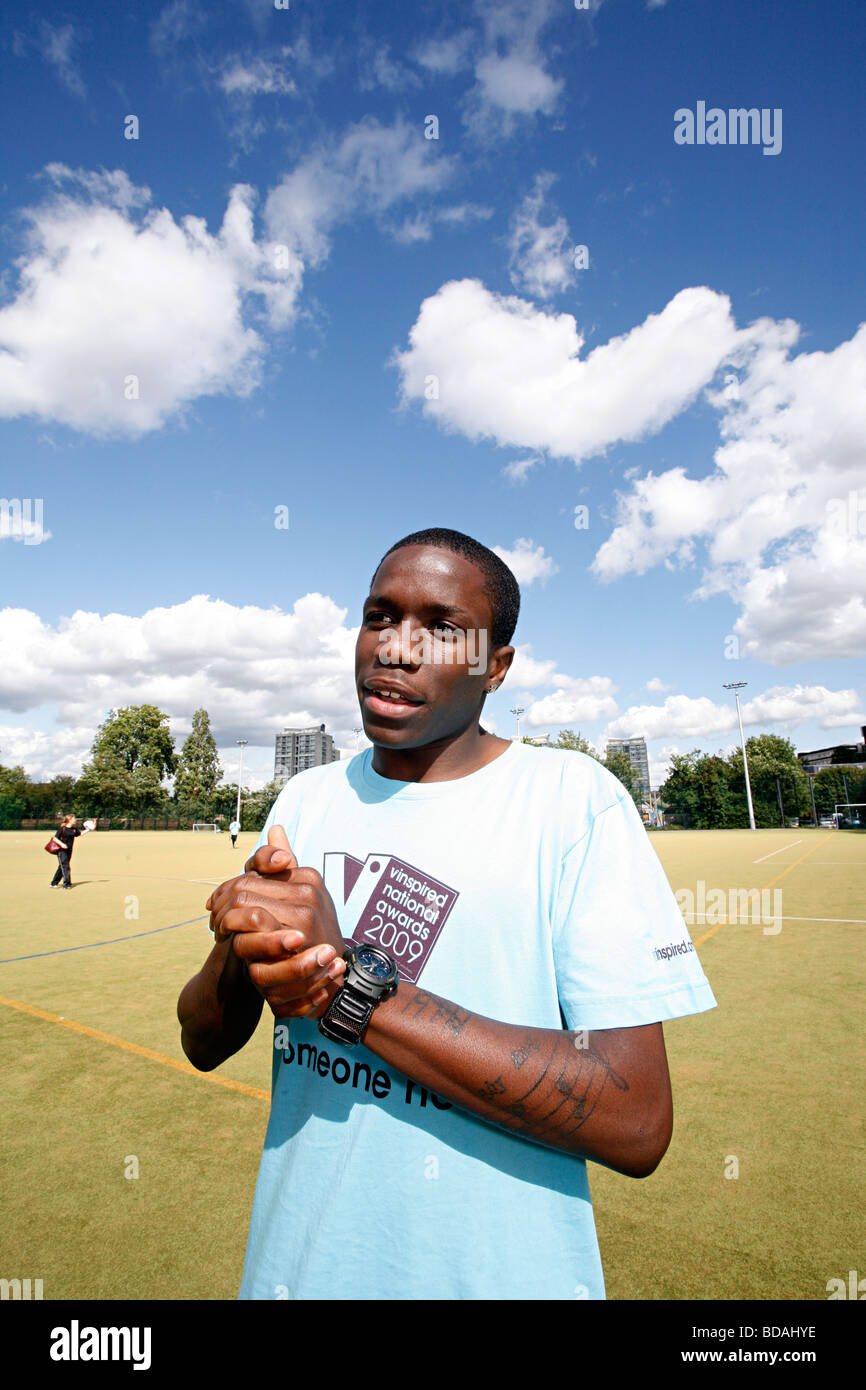 Il numero di registrazione di un artista Tinchy Stryder promuove il progetto giovani in Kennington, Londra Foto Stock