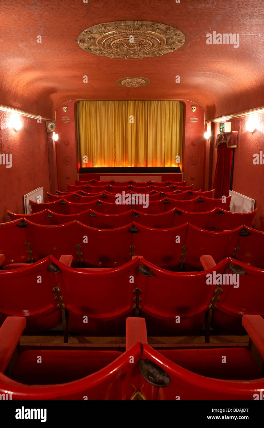Auditorium del tudor cinema privato in pettinatore contea di Down Irlanda del Nord Foto Stock