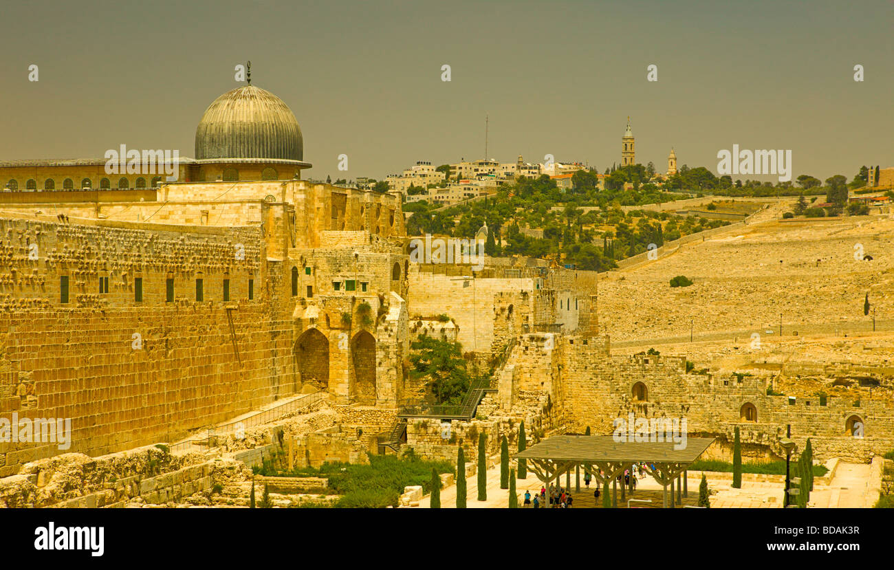 La moschea Al Aqsa e Mount Olive al cimitero di Gerusalemme in Israele Foto Stock