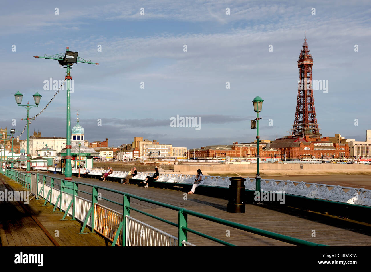 La Blackpool Tower e North Pier Foto Stock