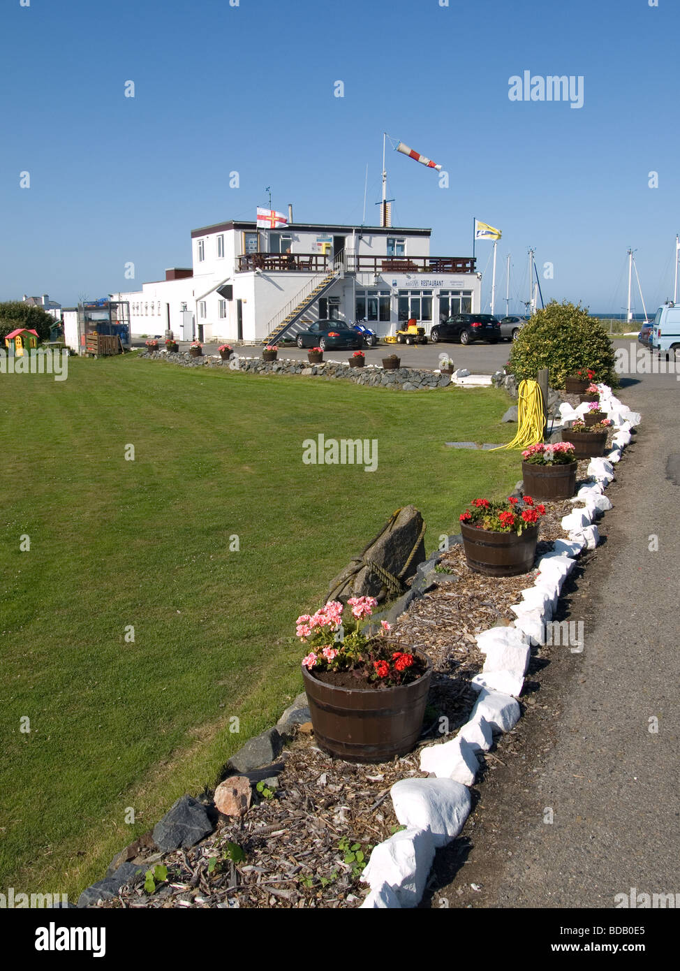 Ingresso e Club House presso Beaucette Marina Vale a Guernsey Isole del Canale Foto Stock
