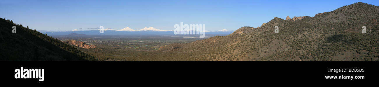 Panorama del centro di Oregon Cascade Mountains dal grigio Butte Foto Stock