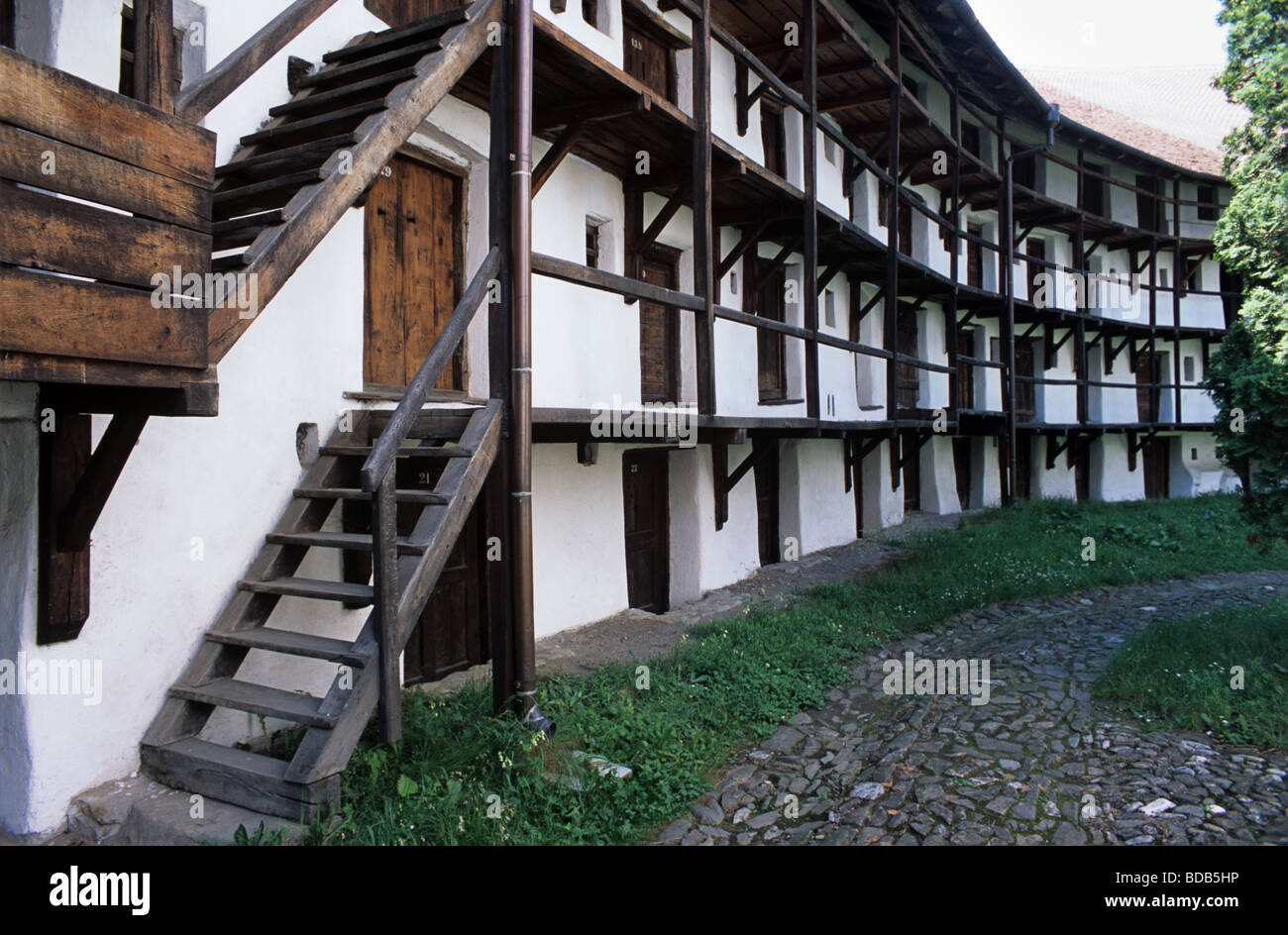 Le celle all'interno il contadino fortificato di Rocca & Chiesa sassone di Prejmer, Transilvania, Romania. Un sito Patrimonio Mondiale dell'UNESCO. Foto Stock