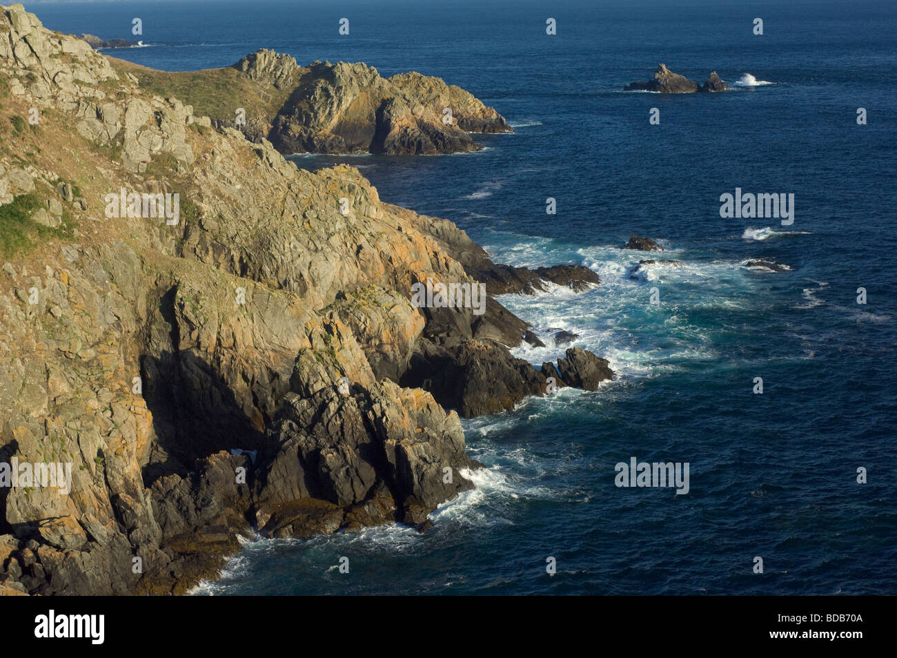 Costa frastagliata del Grand Greve, nei pressi de La Coupée, Isola di Sark, Isole del Canale Foto Stock