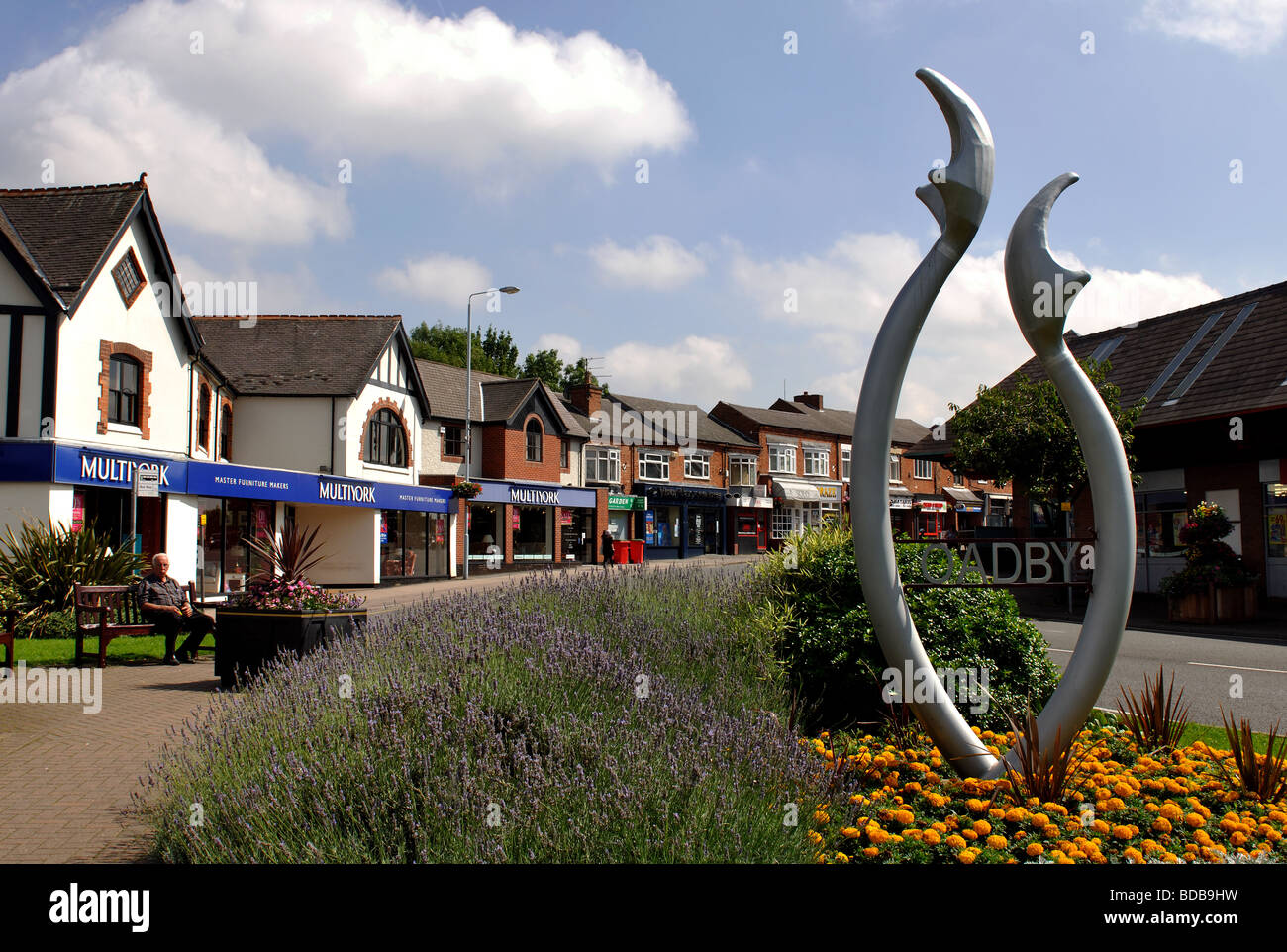 Città segno e la parata, Oadby, Leicestershire, England, Regno Unito Foto Stock