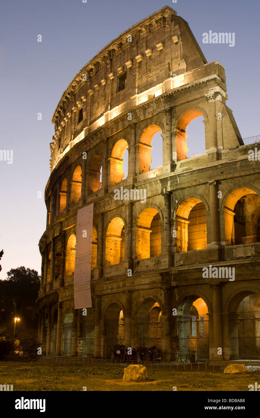 Roma - Colosseo di notte Foto Stock