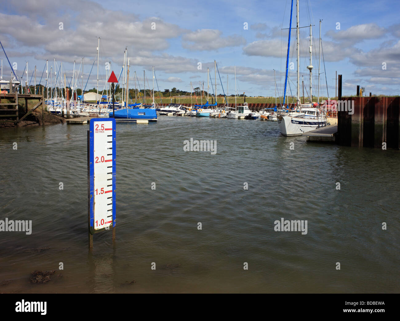 Ingresso in Woodbridge porto. Estuario del Deben, Suffolk, East Anglia, Inghilterra, Regno Unito. Foto Stock