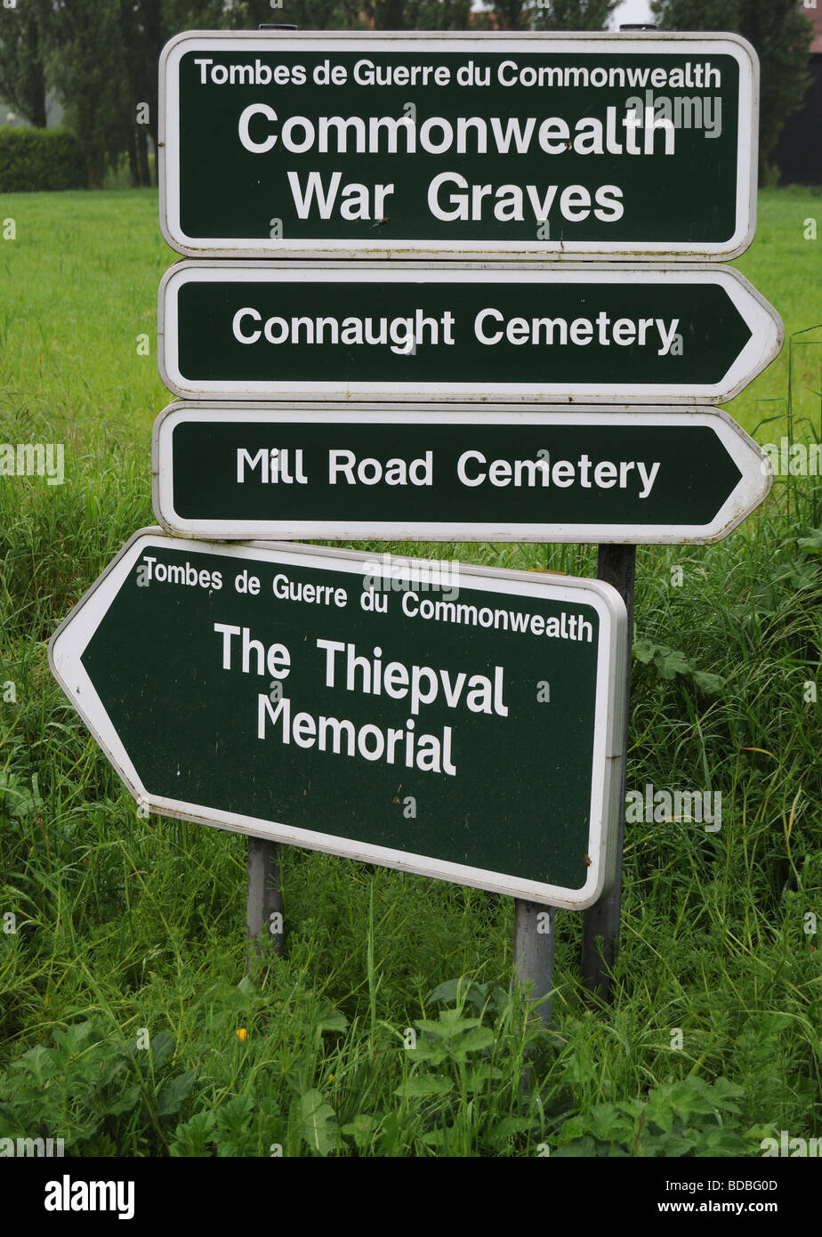 Indicazioni per il Commonwealth War Graves sulle somme Foto Stock