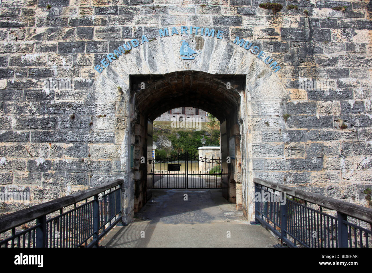 Ingresso alla Bermuda Maritime Museum si trova a King's Wharf, Royal Naval Dock, Bermuda. Katharine Andriotis Foto Stock