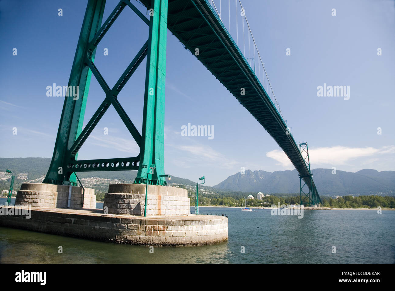 Ponte Lions Gate da Stanley Park, Vancouver, per la North Shore - ufficialmente noto come primo Narrows Bridge - aperto Nov 1938 Foto Stock
