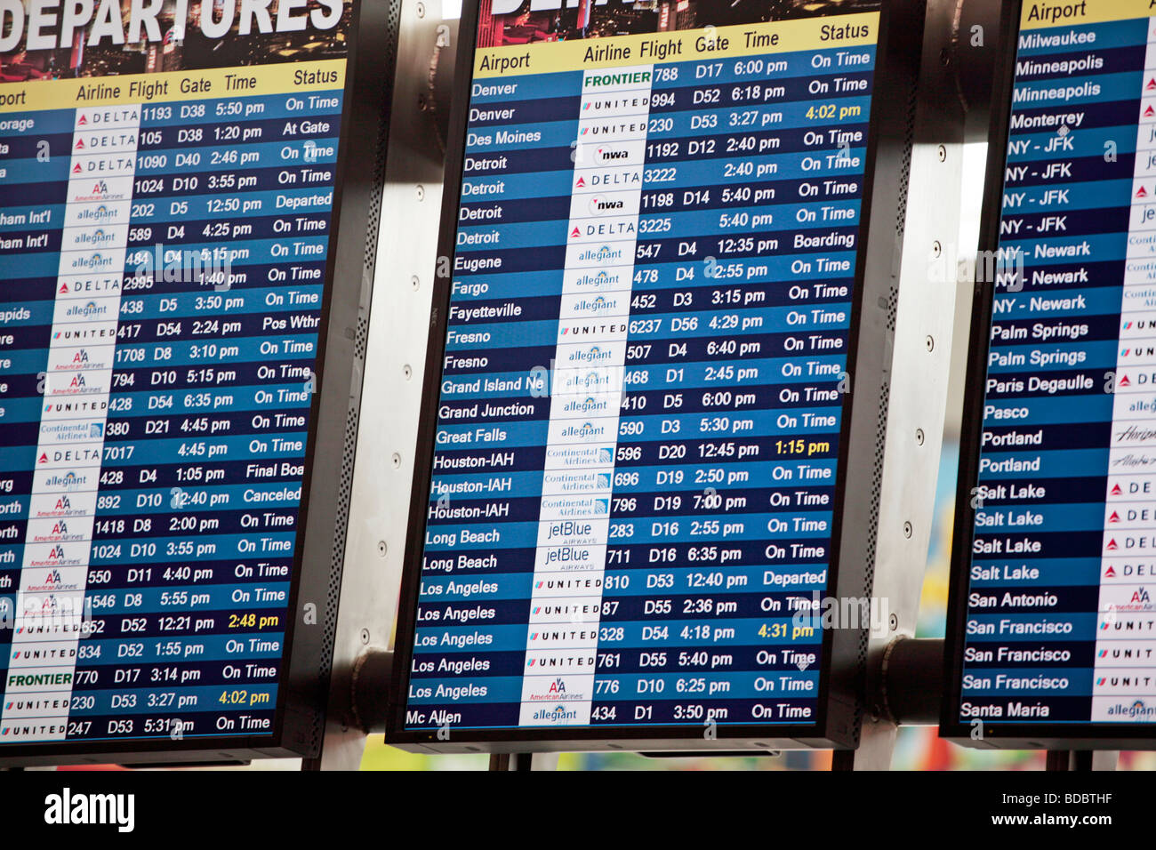 Schermate di partenze a Las Vegas all'aeroporto internazionale di McCarran USA. Foto Stock