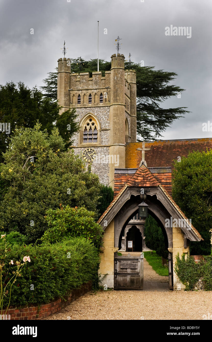 Santa Maria Vergine Hambleden villaggio chiesa parrocchiale Buckinghamshire REGNO UNITO Foto Stock