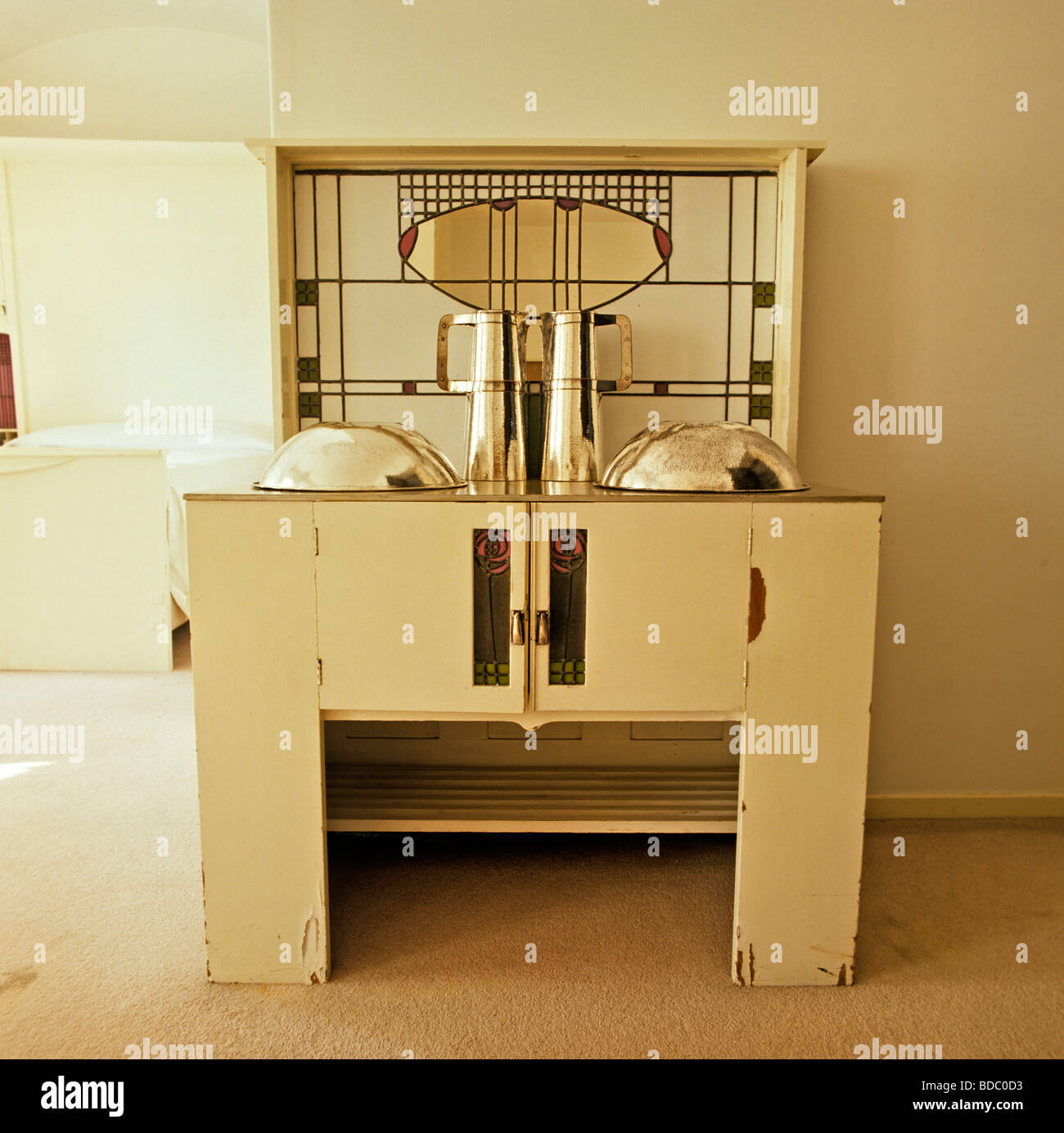 I mobili disegnati da Charles Rennie Mackintosh e la casa sulla collina Foto Stock