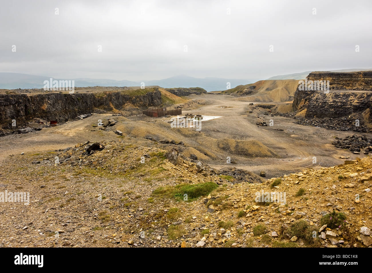 Una cava abbandonata in Galles Foto di Gordon Scammell Foto Stock