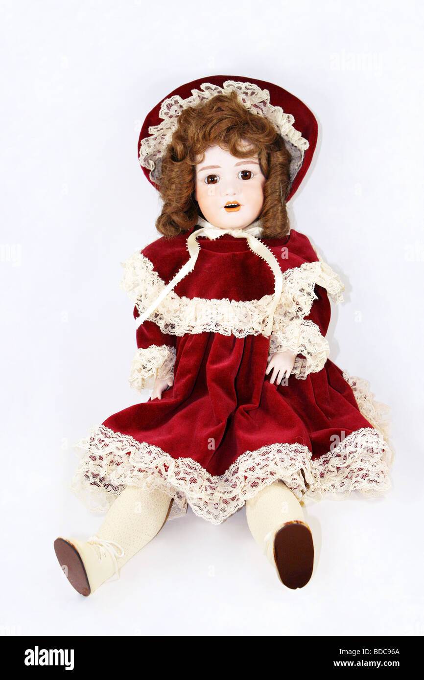 Vintage del XIX secolo in stile vittoriano bisque tedesco doll intaglio, tagliati Foto Stock