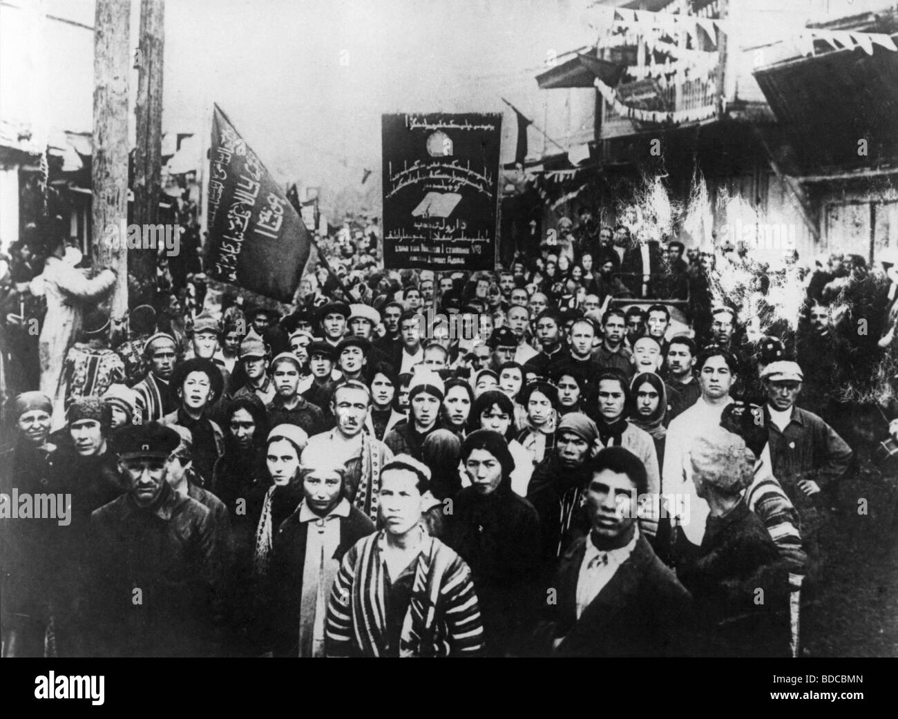 Geografia / viaggio, Uzbekistan, politica, manifestazione al 10th anniversario della Rivoluzione russa di ottobre, Sarmarkand, 7.11.1927, Foto Stock