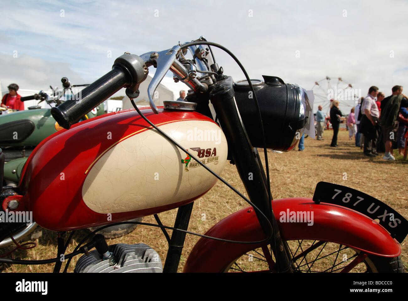 Un vecchio BSA Bantam "super ' la moto in una motocicletta vintage rally in cornwall, Regno Unito Foto Stock