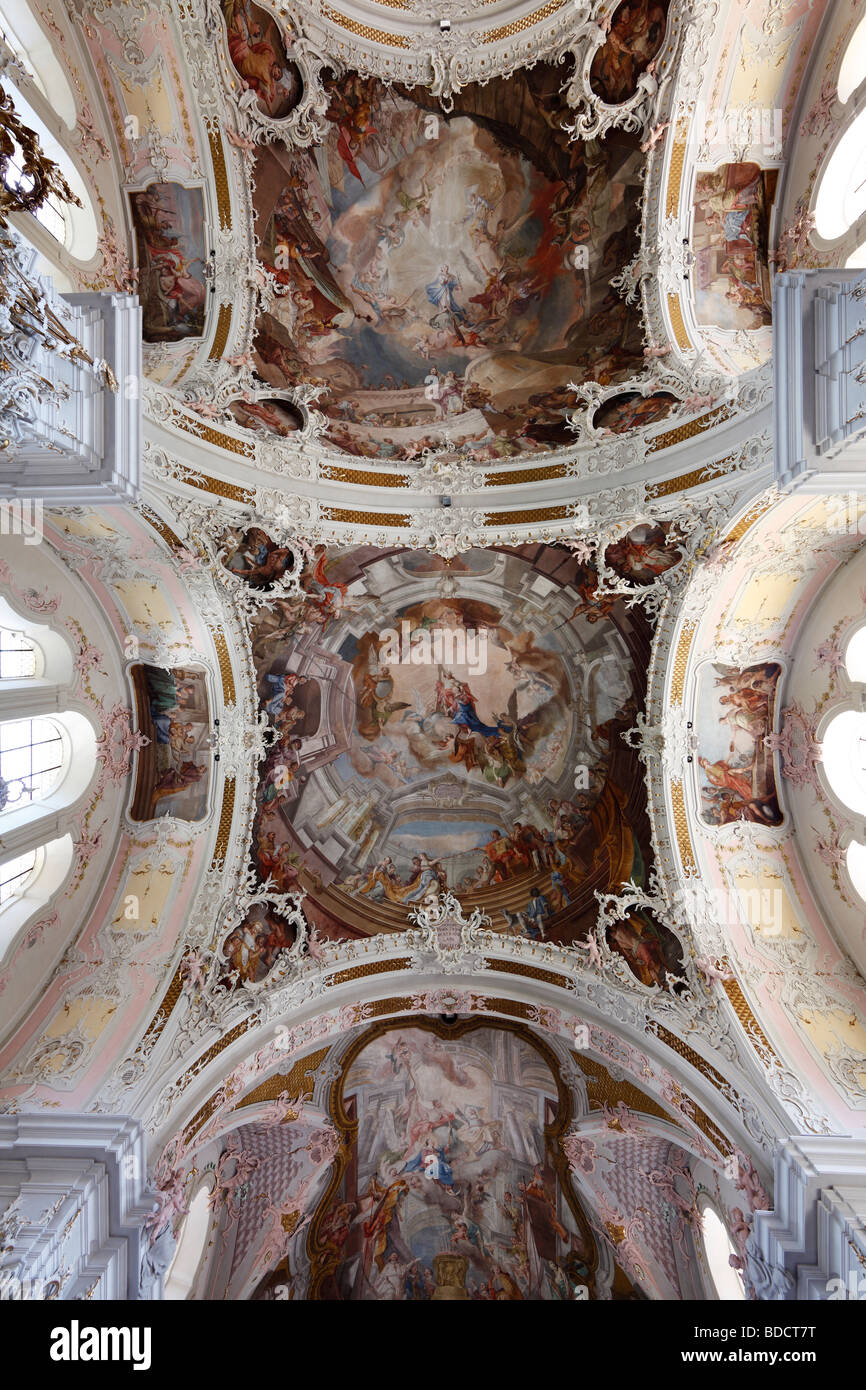 Affreschi sul soffitto, Wiltener Pfarrkirche chiesa parrocchiale, Innsbruck-Wilten, Tirolo, Austria, Europa Foto Stock