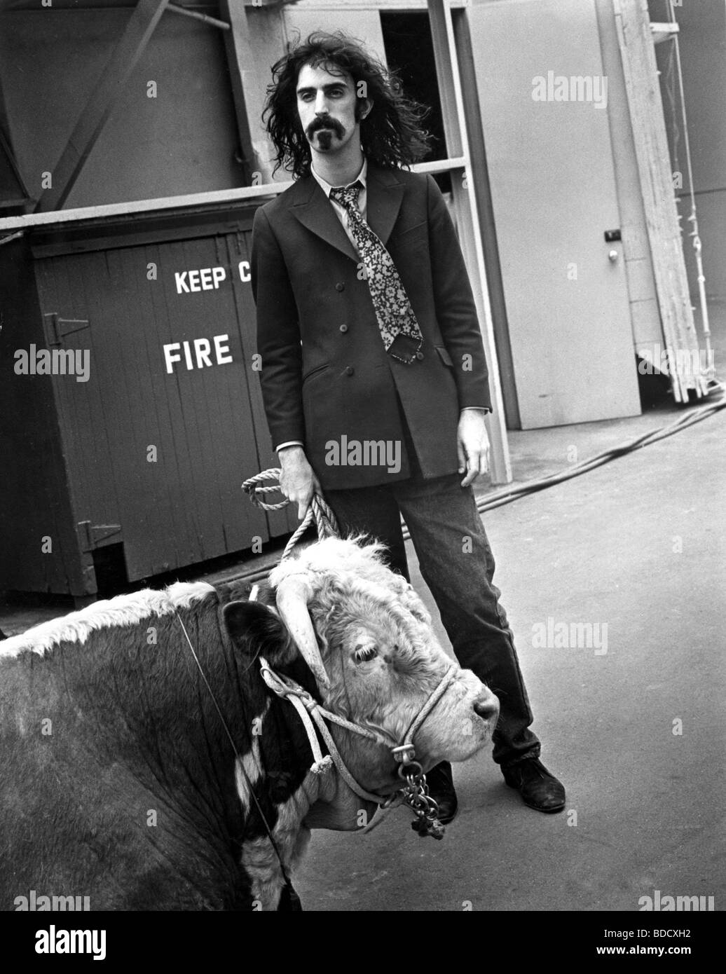 FRANK ZAPPA foto promozionale di noi musicista rock circa 1967 Foto stock -  Alamy