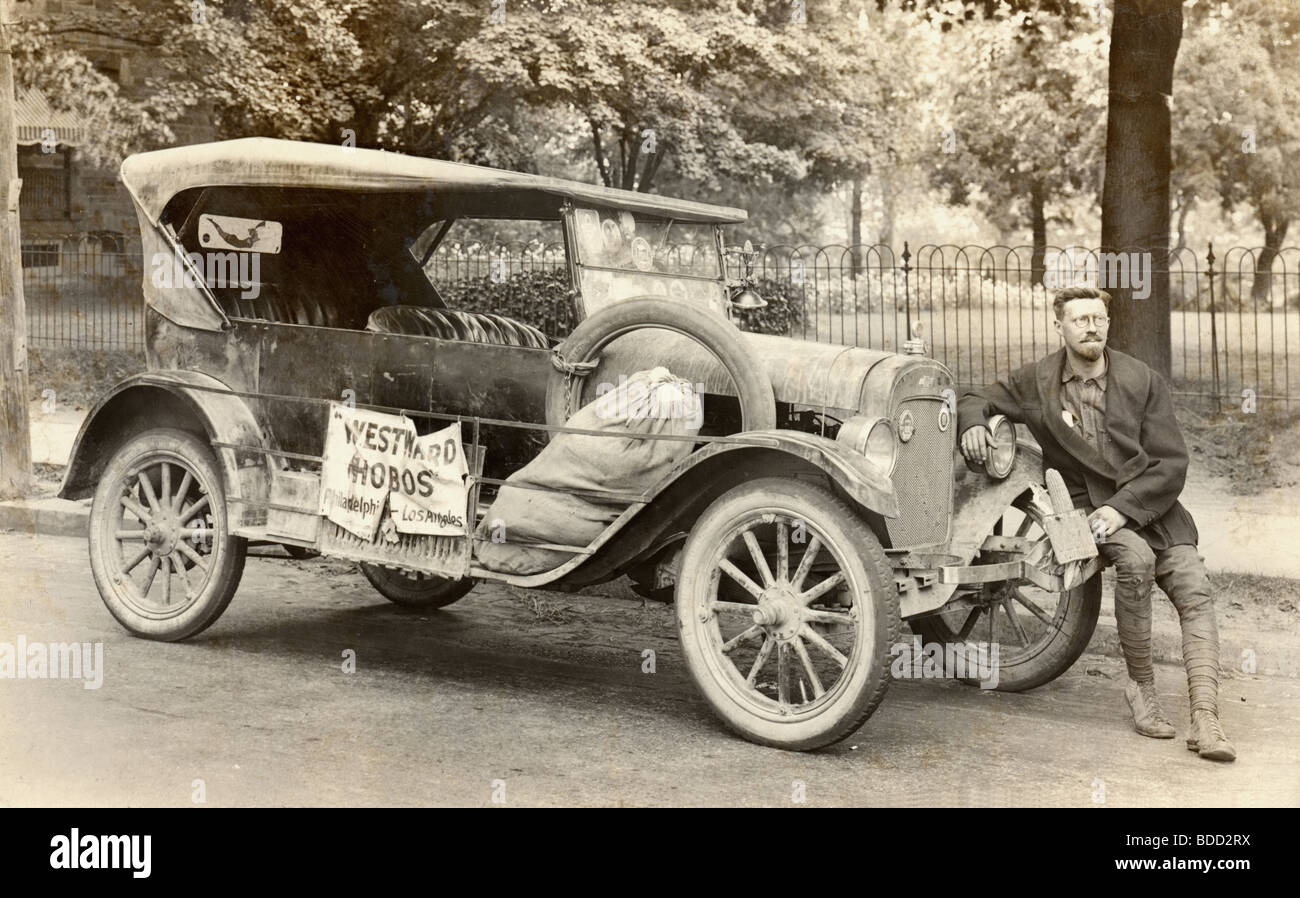 Hobo della Chevrolet che attraversano il paese Foto Stock