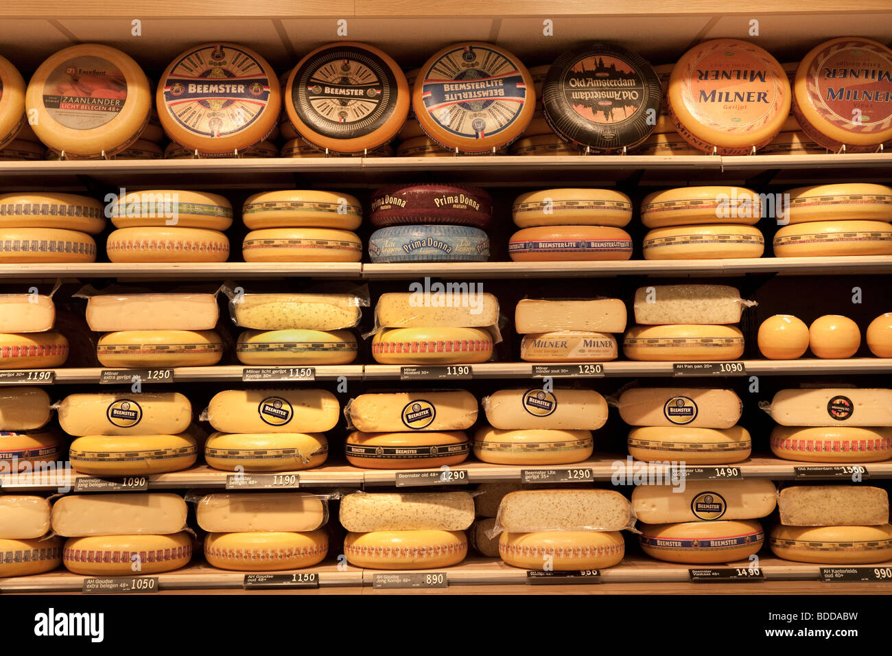 Il formaggio in un supermercato olandese Foto Stock