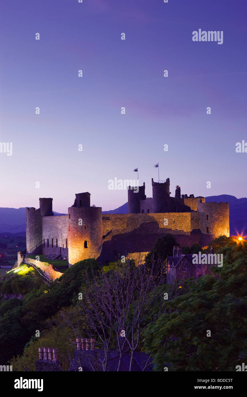 Harlech Castle Gwynedd in Galles al crepuscolo Foto Stock