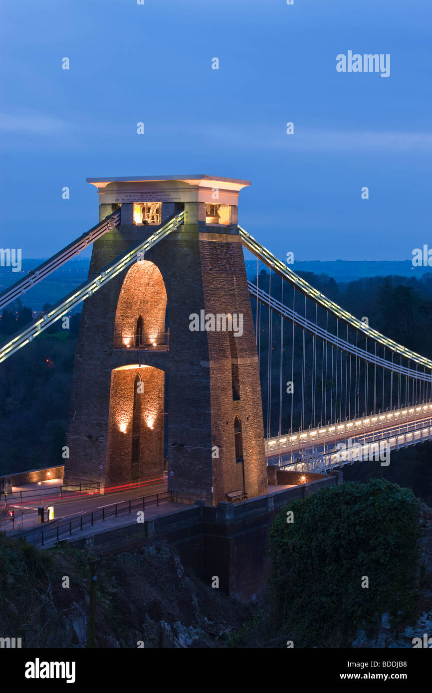 Il ponte sospeso di Clifton Clifton Bristol Avon Inghilterra al crepuscolo Foto Stock