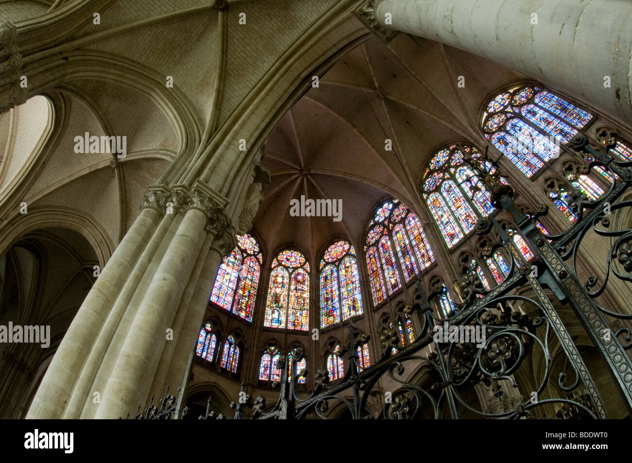 Finestre a vetrata della cattedrale di Troyes, Francia Foto Stock